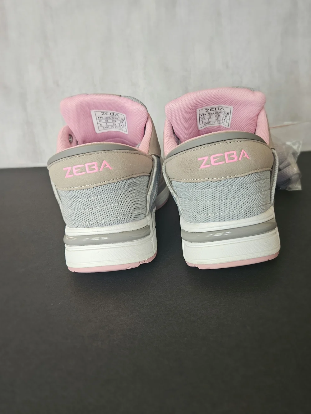 Zeba Women's Hands Free Slip On Sneakers Rose Gray Size 8 NEW (No Box)